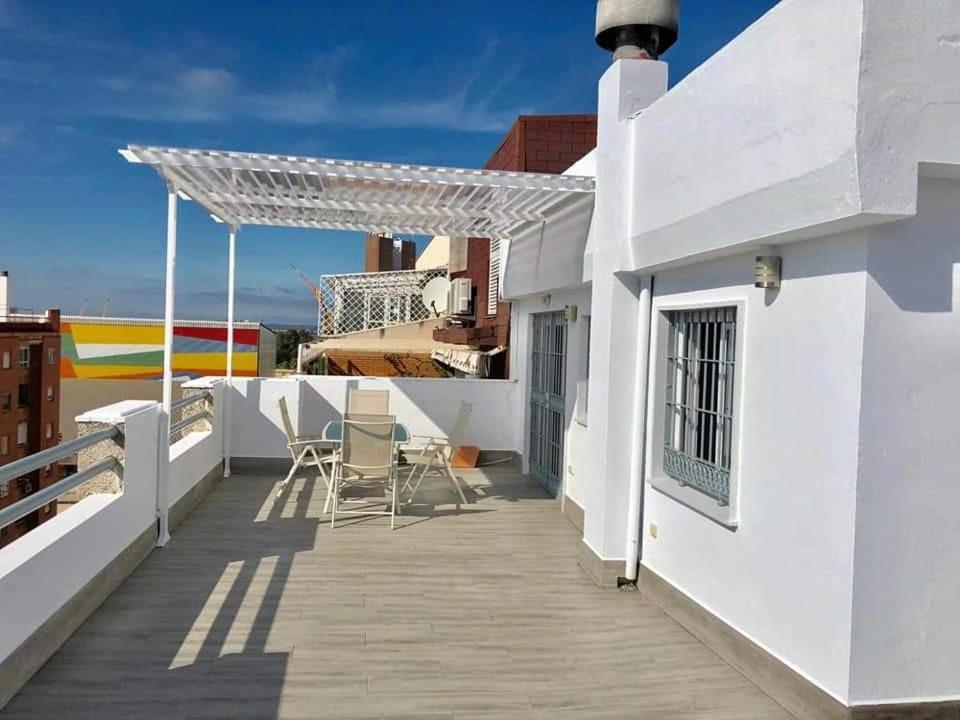 Апартаменты Luxury Attics Avenida Italia Parking Incluido Уэльва Экстерьер фото