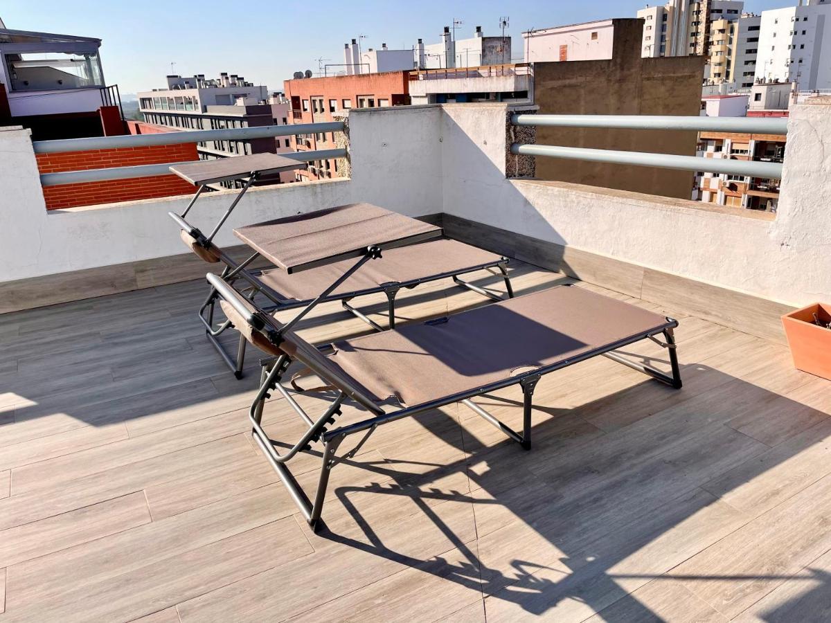 Апартаменты Luxury Attics Avenida Italia Parking Incluido Уэльва Экстерьер фото